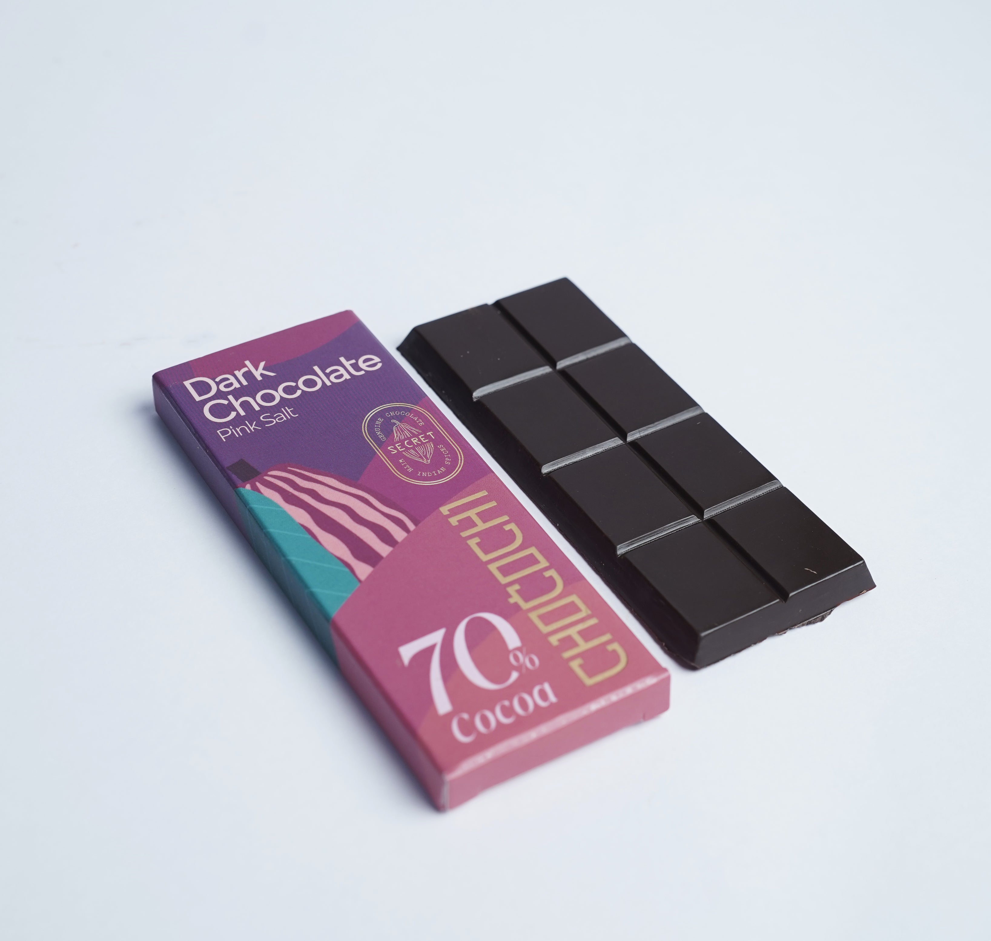 Dark chocolate pink salt 70%