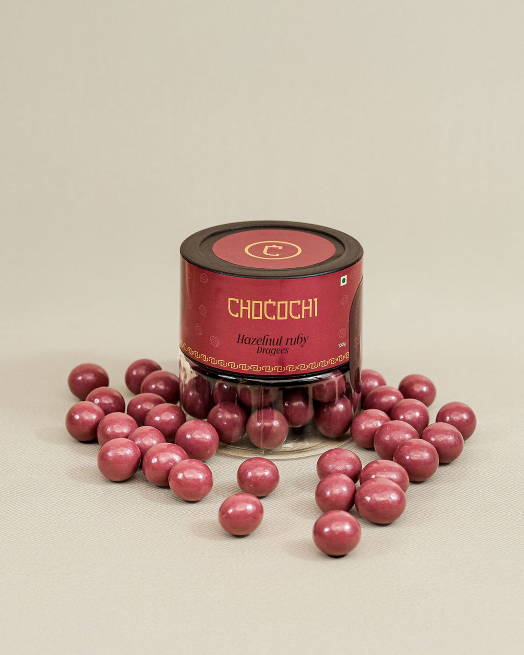 Hazelnut ruby dragees 34%